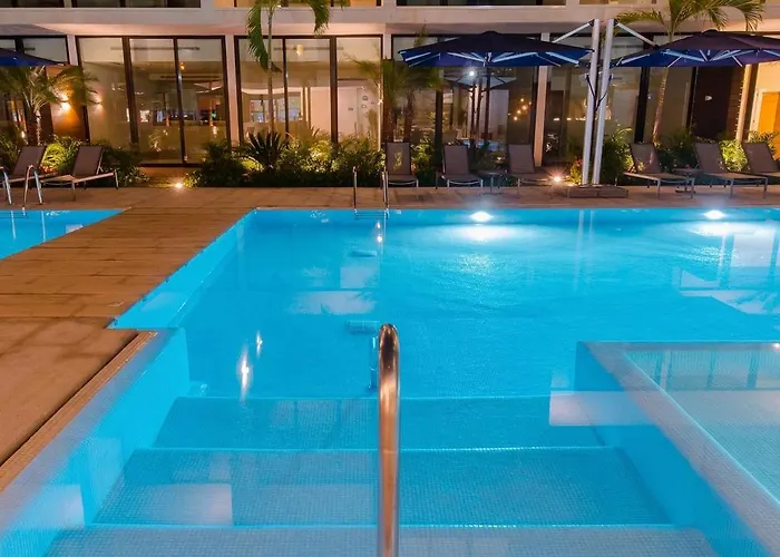 2 Hab | A Pasos De La Playa | Piscina Climatizada